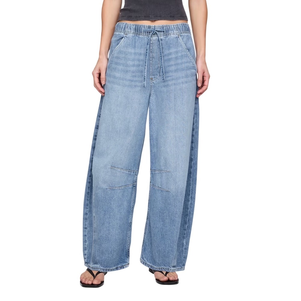 GAP Mid Rise UltraSoft Easy Horseshoe Jeans Size S Medium Wash Barrel NWT